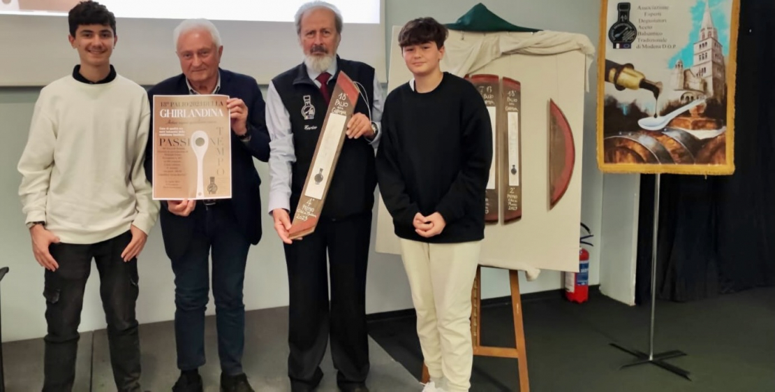 Il Re della Tavola è il nostro Aceto Balsamico Tradizionale di Modena DOP Extravecchio